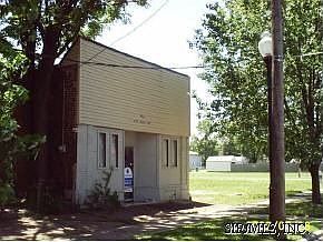 2nd image of 910 Niedringhaus Ave #B