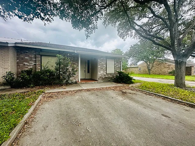 2 bed, 1320 sqft, $1,550 — Photo 2