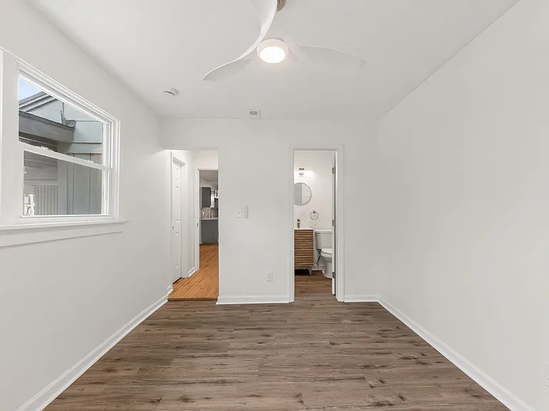 6041 Walrond Ave — Photo 17