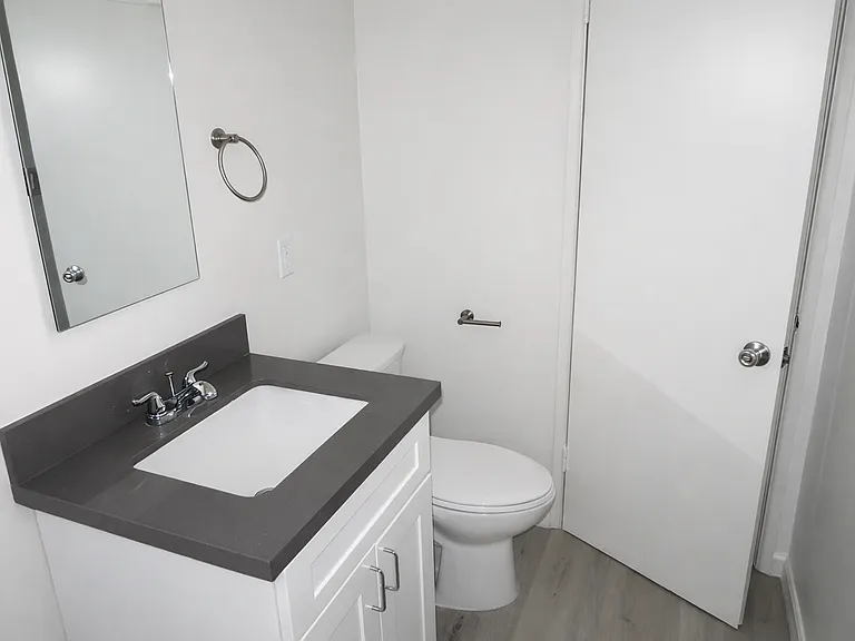 816 Larch St — Photo 7