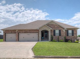602 W 9th St, Webb City, MO 64870