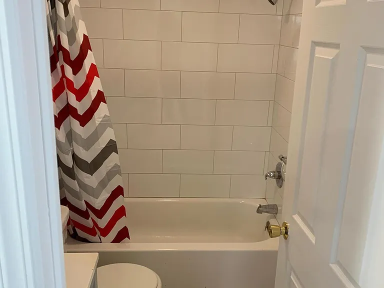 404 Railroad Ave — Photo 10