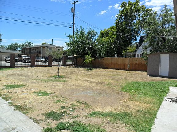 2nd image of 813 Lampasas Ave