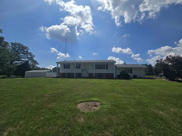 11957 E Harrison Rd, Mount Vernon, IL 62864