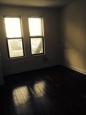 Rented by Astoria Realty | media 9