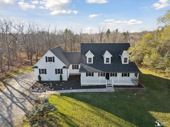 22851 Napier Rd, Northville, MI 48167