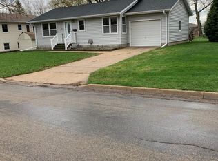 1918 Johnson St, Albert Lea, MN 56007