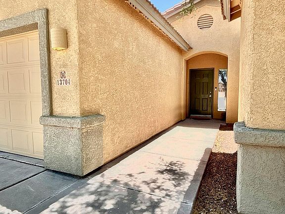 3rd image of 13704 E Via Valle De Lobo