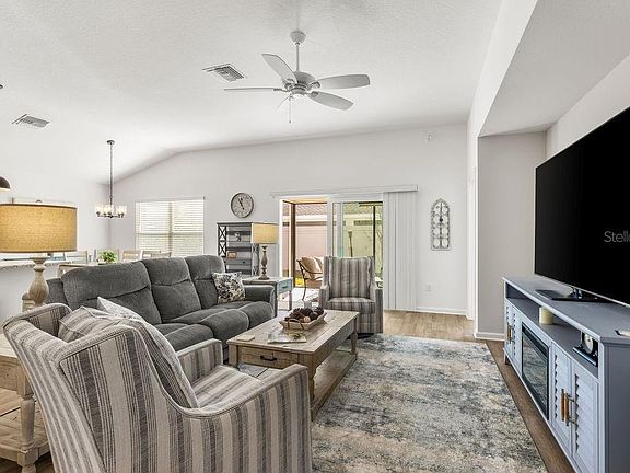 2nd image of 2938 Chimborazo Way