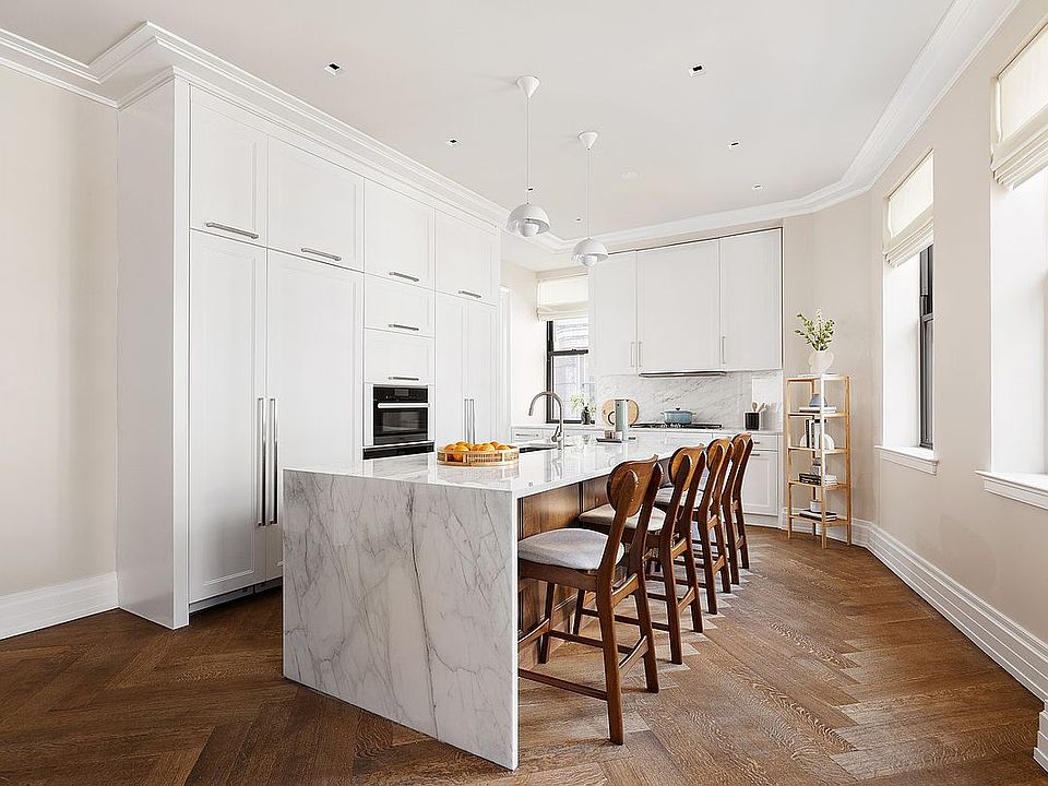 1st image of 235 W 75th St APT 412