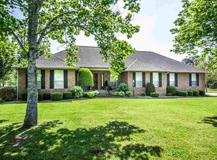 405 Stinson St, Centre, AL 35960