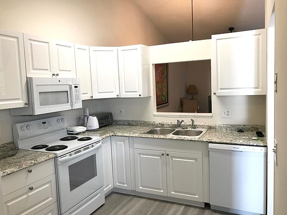 5th image of 5849 Willow Leaf Ct