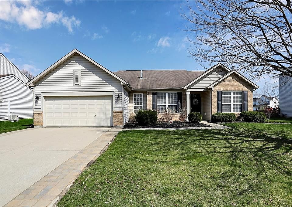 1st image of 8527 Walden Trace Dr