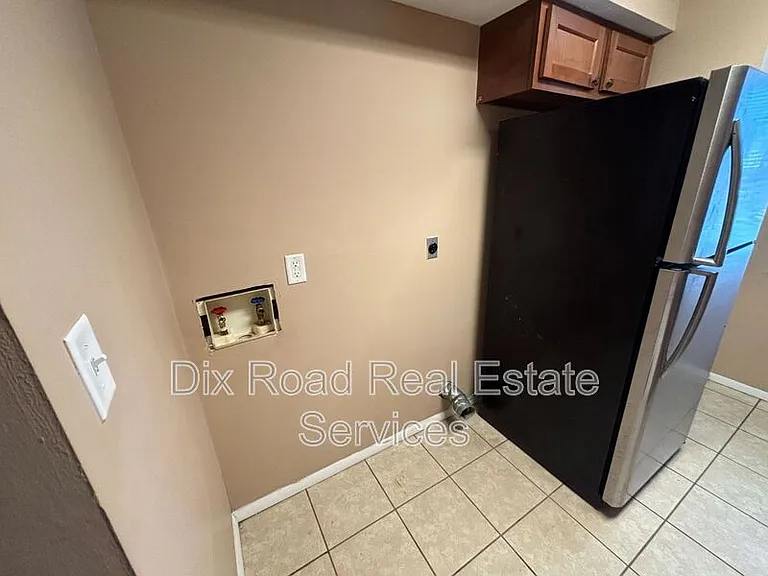 1415 Villa Ct #1 — Photo 8
