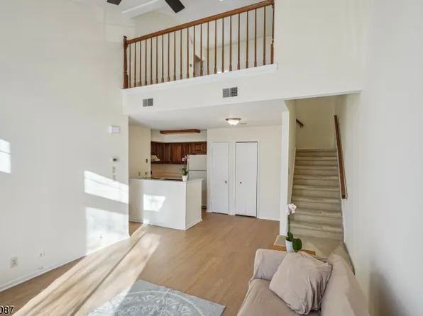 22 Sage Ct, Bedminster Twp., NJ 07921