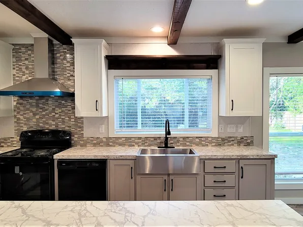 520 WRIGHT DR, Bandera, TX 78003