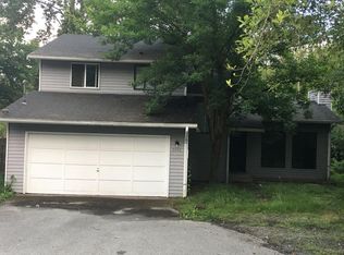 2218 Larch Way, Lynnwood, WA 98036