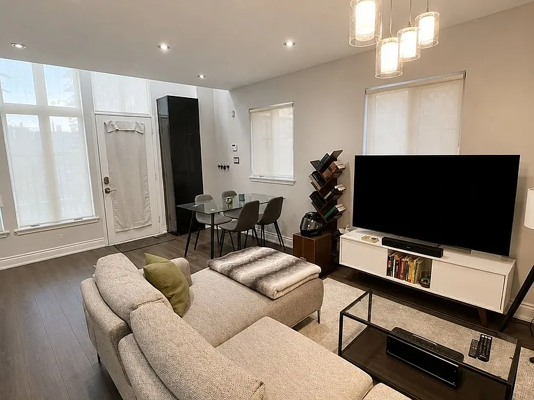 46 E Liberty St #512 — Photo 10