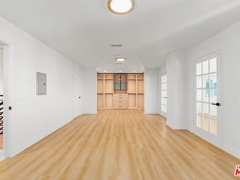 2522 Armacost Ave — Photo 40