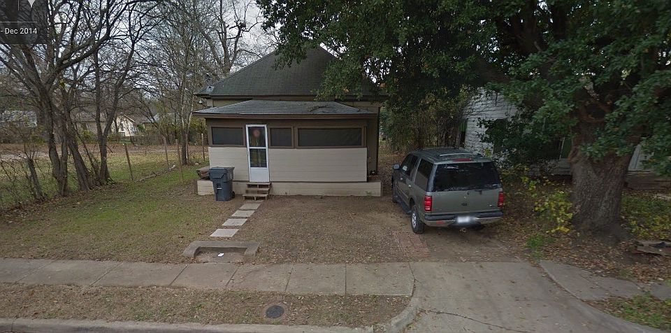 2nd image of 3818 Pine St