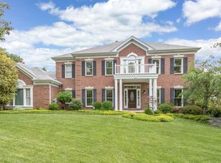 526 Glenfield Ridge Ct, Chesterfield, MO 63017