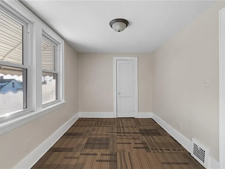 1899 16th St SW — Photo 14