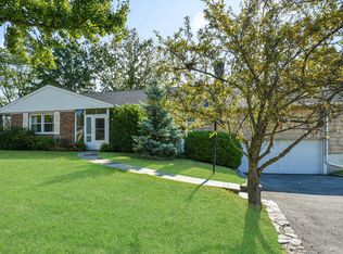 65 Rodman Oval, New Rochelle, NY 10805