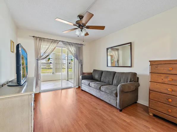 222 Wellington G, West Palm Beach, FL 33417