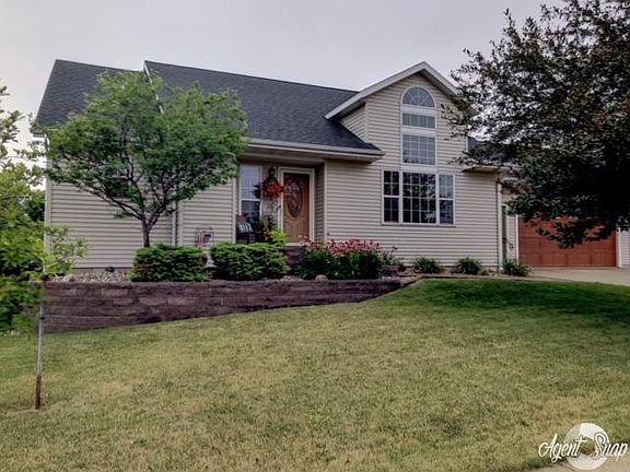 2nd image of 2907 Keokuk Ave