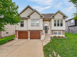 19712 E 6th St N, Independence, MO 64056