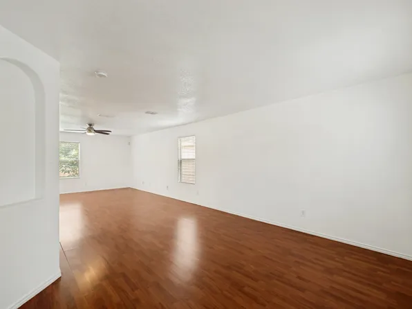 5822 Piedmont Gln, San Antonio, TX 78249