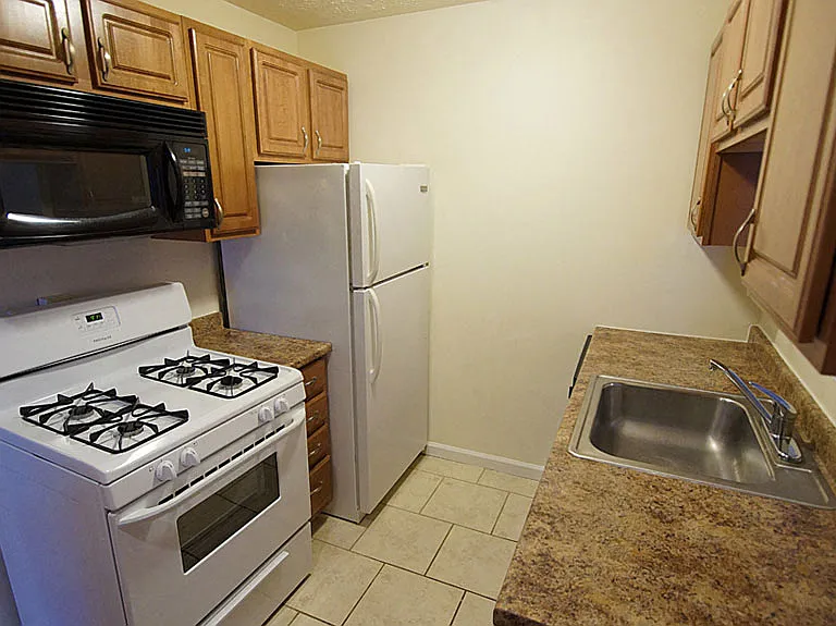 Integrity Chardon / Maple Ridge Apartments — Photo 24
