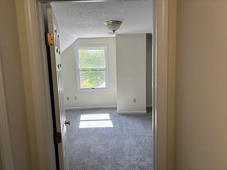 180 Haywardville Rd — Photo 8