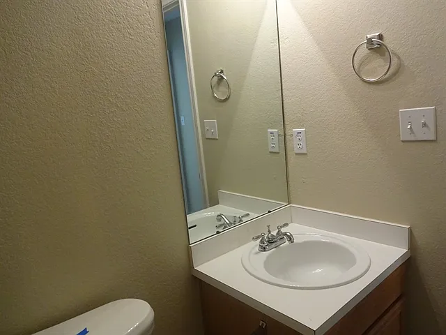 101 Princess Jennifer Dr — Photo 10