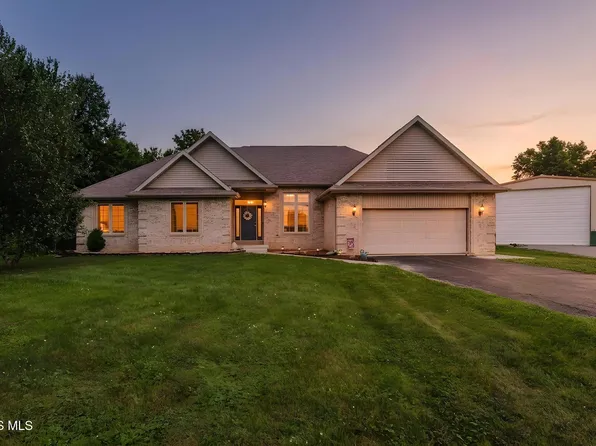 930 Robinhood Ave, Findlay, OH 45840