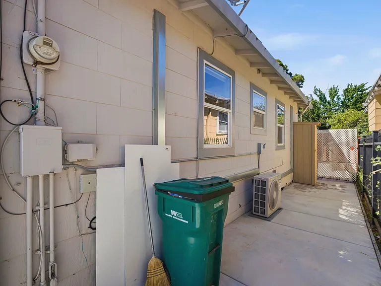 5745 Holway Ct — Photo 13