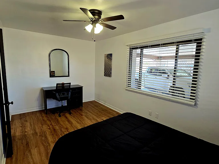 1412 Quincy St NE — Photo 23