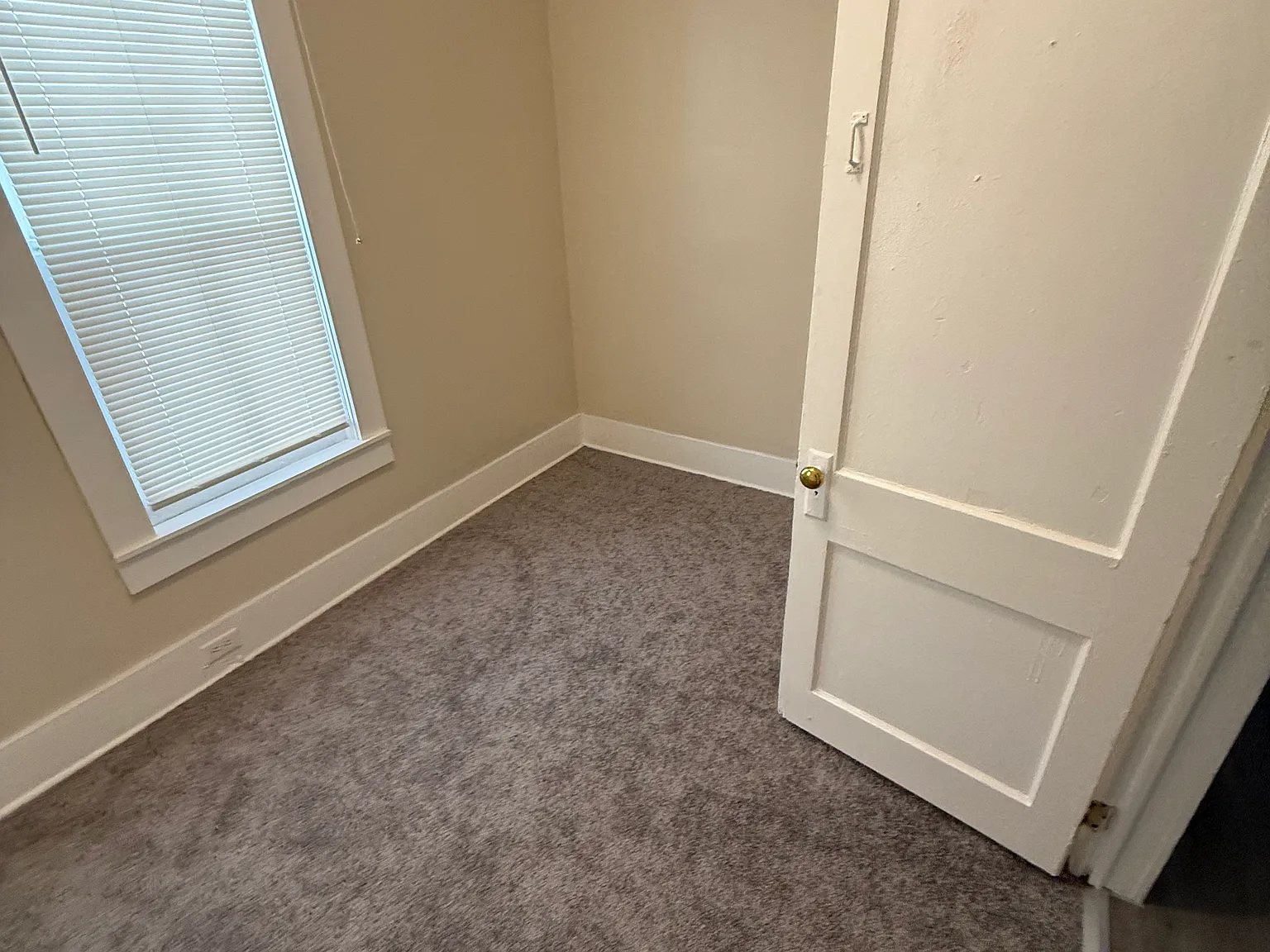 3 bed, 1156 sqft, $1,200 — Photo 4