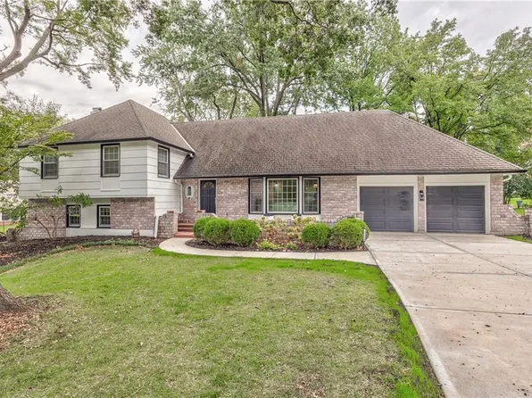 8129 Dearborn Dr, Prairie Village, KS 66208