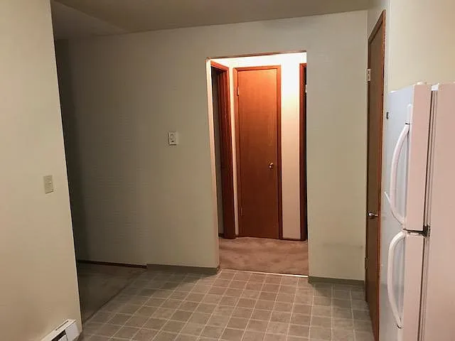 2 bed, 730 sqft, $1,600 — Photo 2
