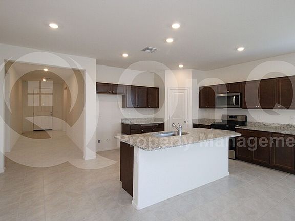 3rd image of 21095 E Raven Dr