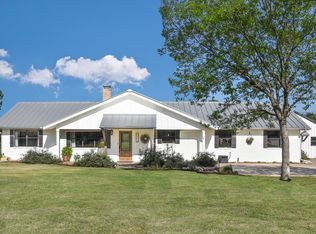 247 Valley View Dr, Kerrville, TX 78028