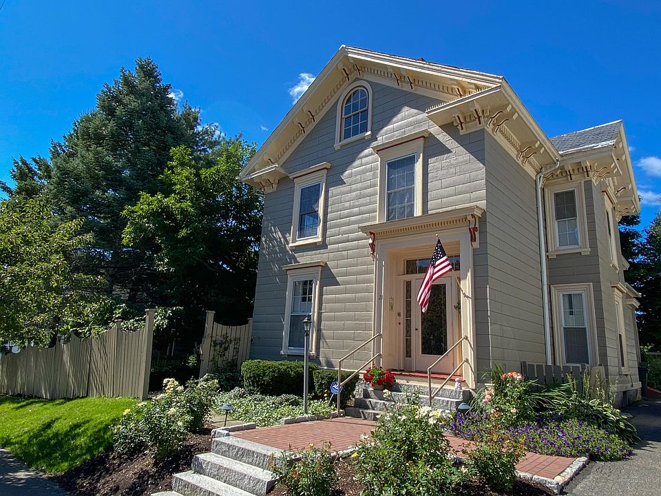 1st image of 21 E Summer St