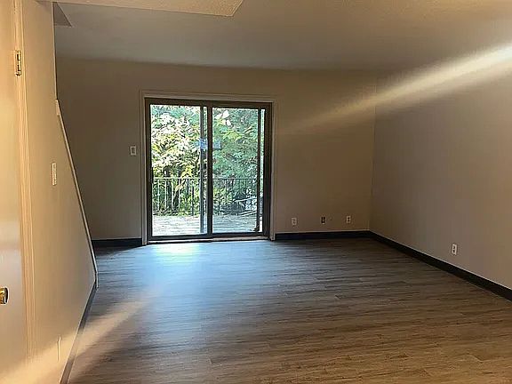 2nd image of 1007 21st Avenue Pl