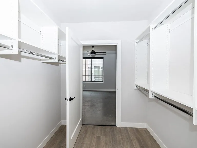 The District Lofts — Photo 6