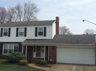 512 Garden Ct, Maumee, OH