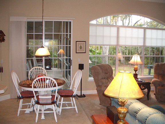 Breakfast/ Family Room