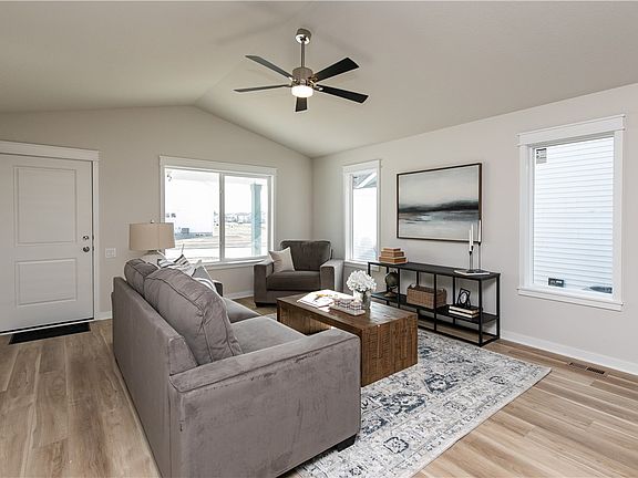 5th image of 204 Fireside Dr NW