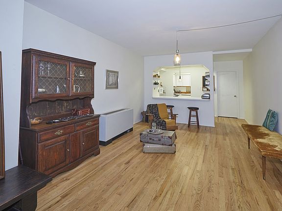 4th image of 18 E 12th St APT 3D