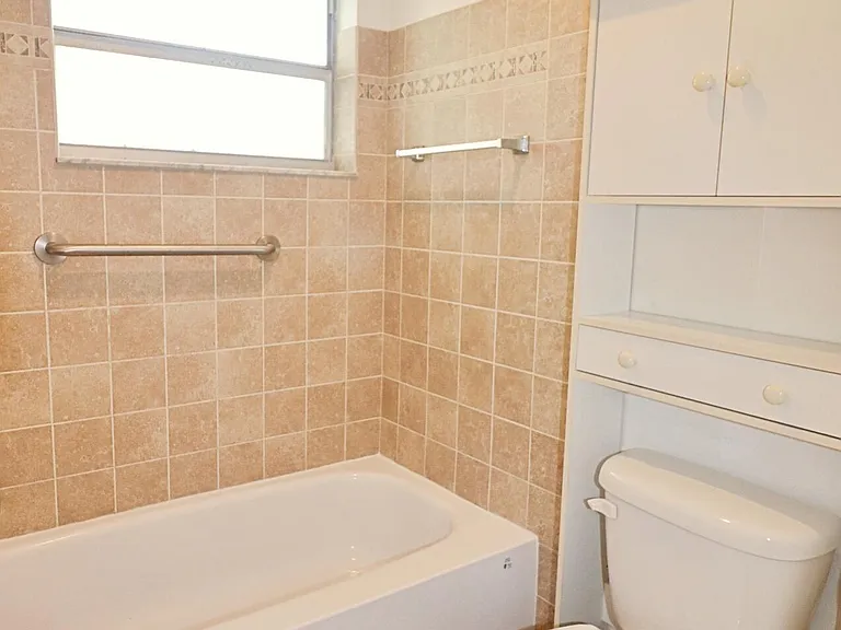 831 Timberview Dr #C — Photo 13